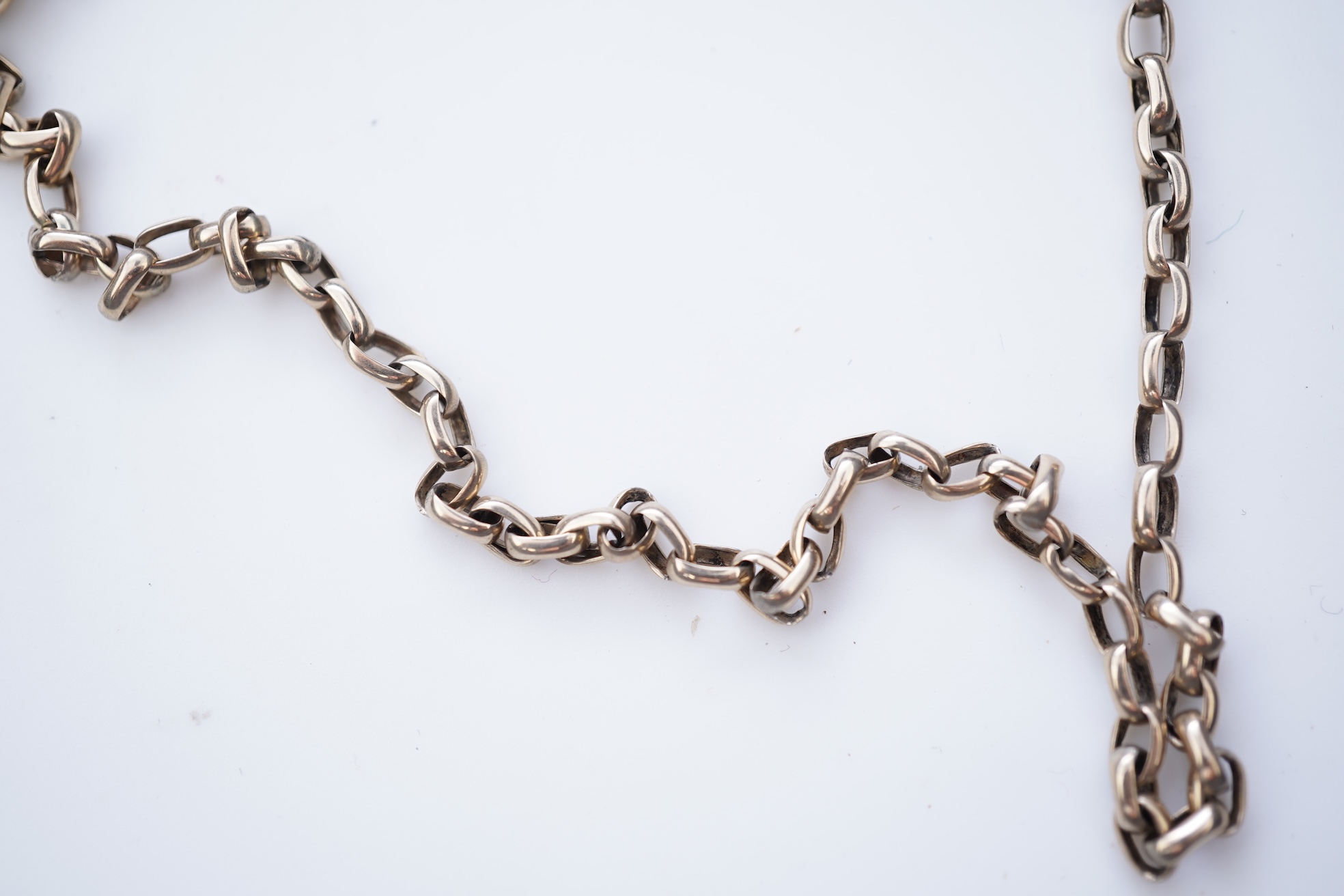 A gold long guard chain, late 19th/early 20th century